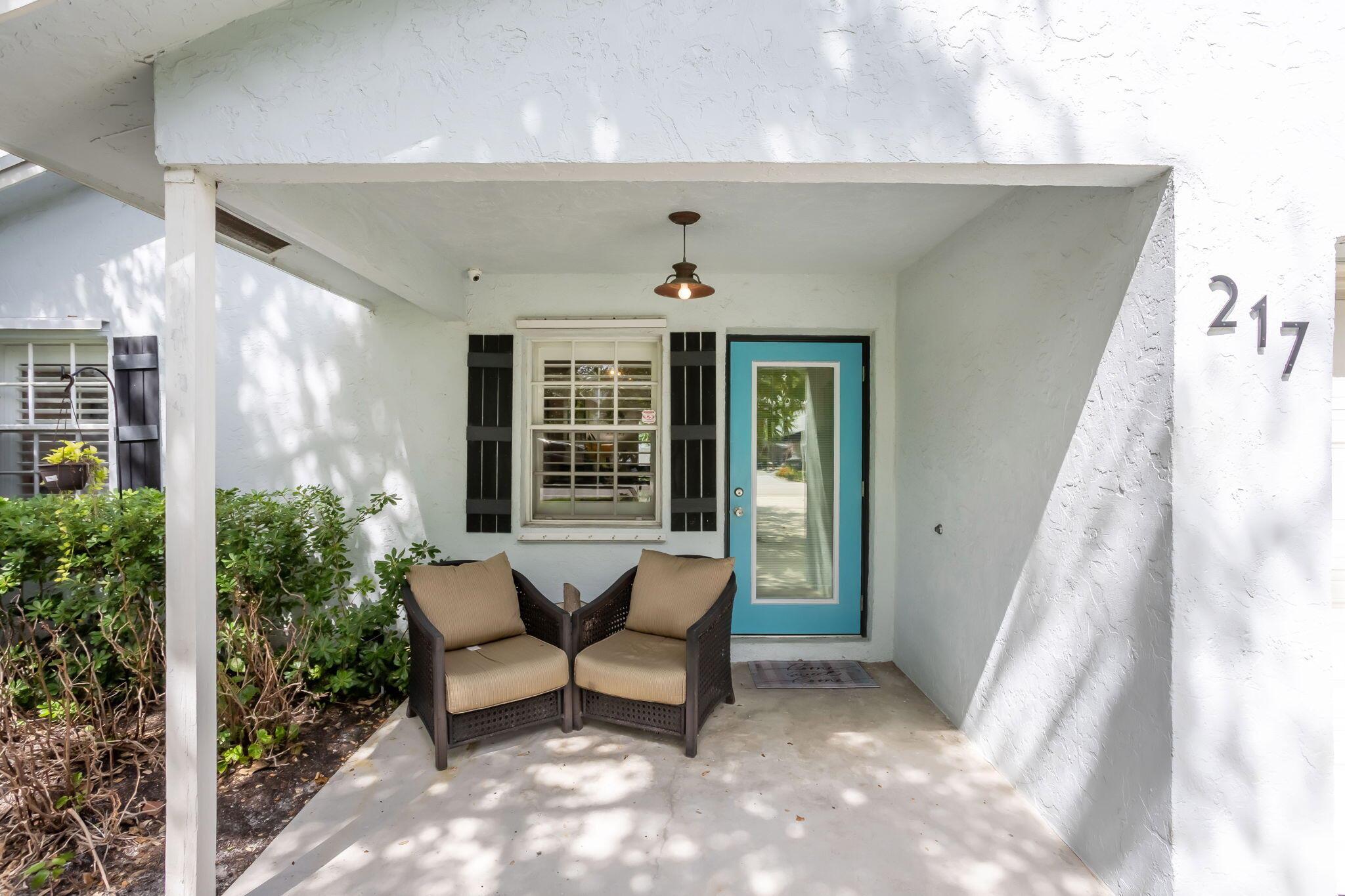 217 NE 10th Street