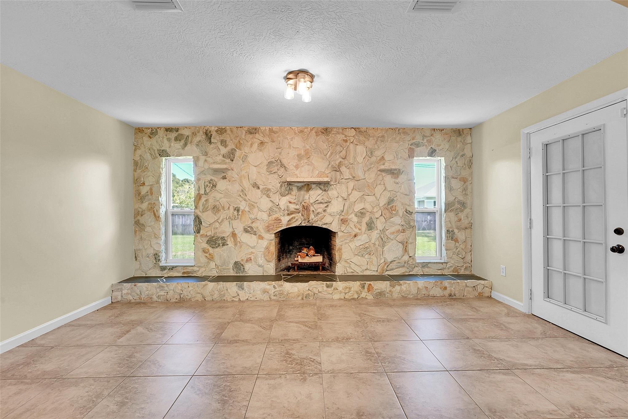 PORT ST LUCIE SECTION 27 - Residential Lease