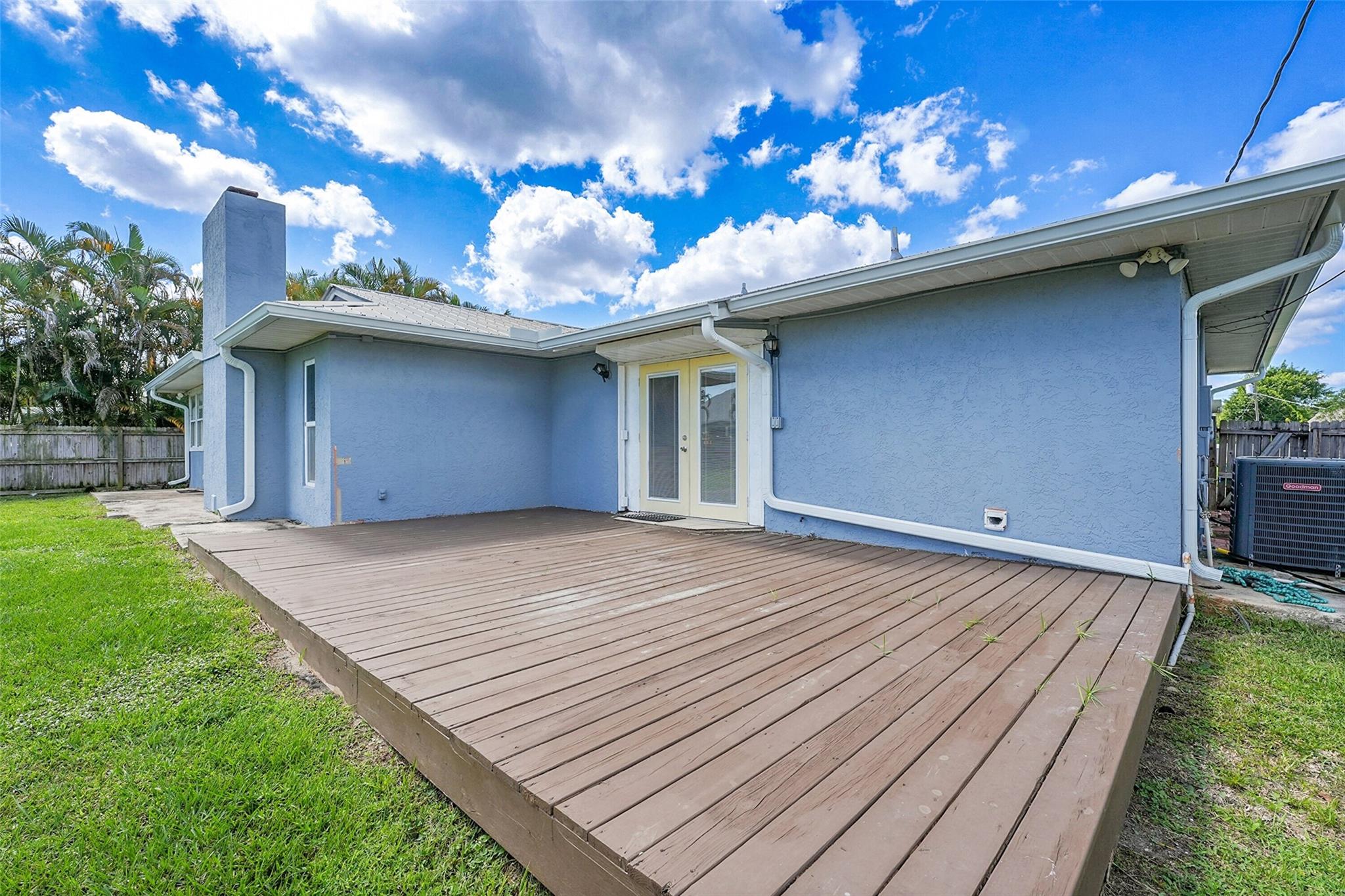 PORT ST LUCIE SECTION 27 - Residential Lease