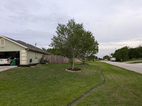 A home in Port St Lucie