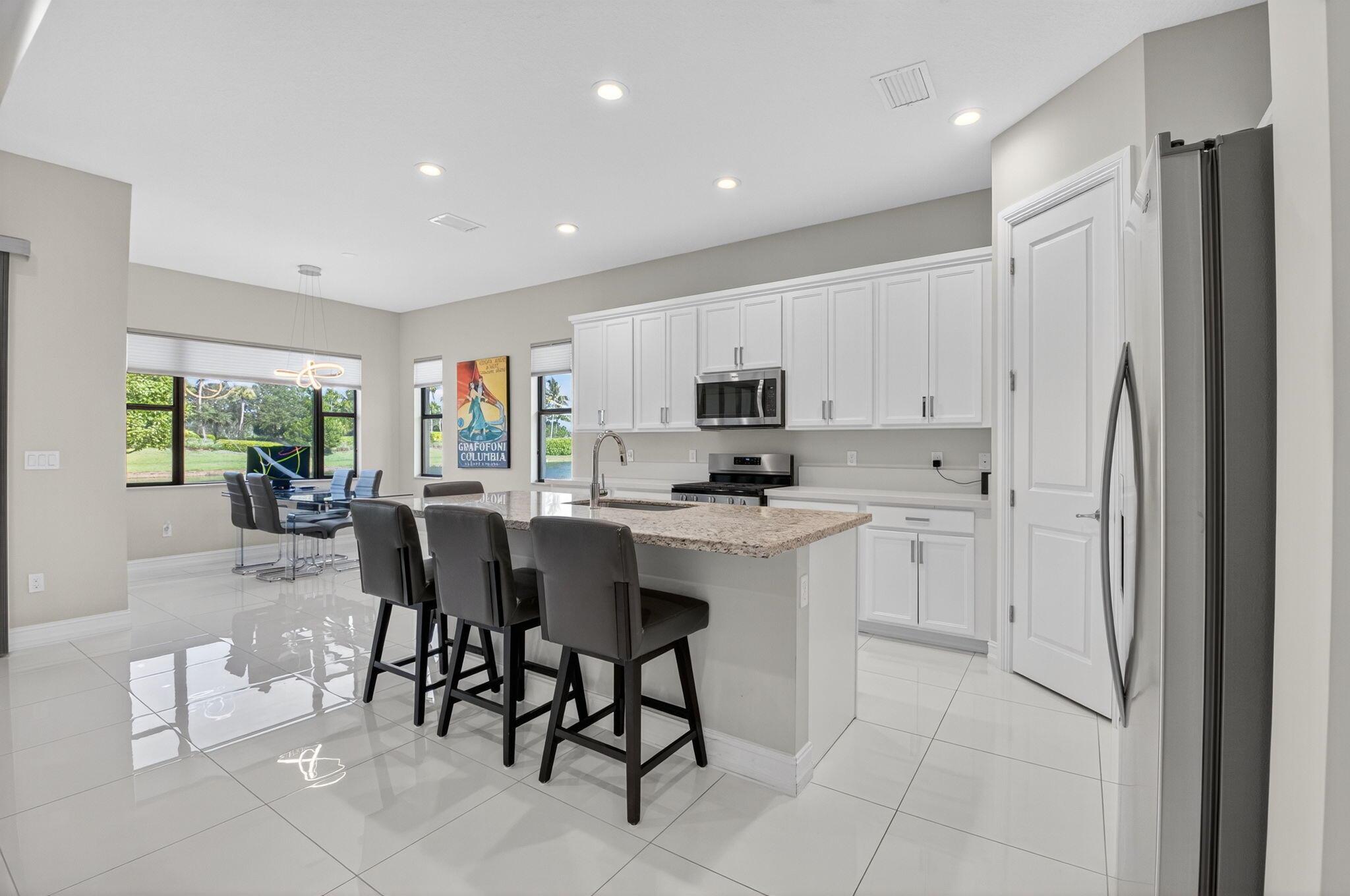 8275 Grand Prix Lane