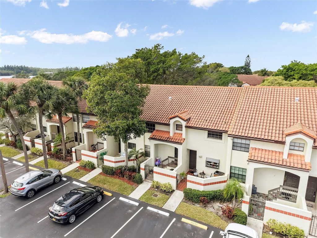 Photo of 404 Republic Court #404, Deerfield Beach, FL 33442 (MLS # F10555555)