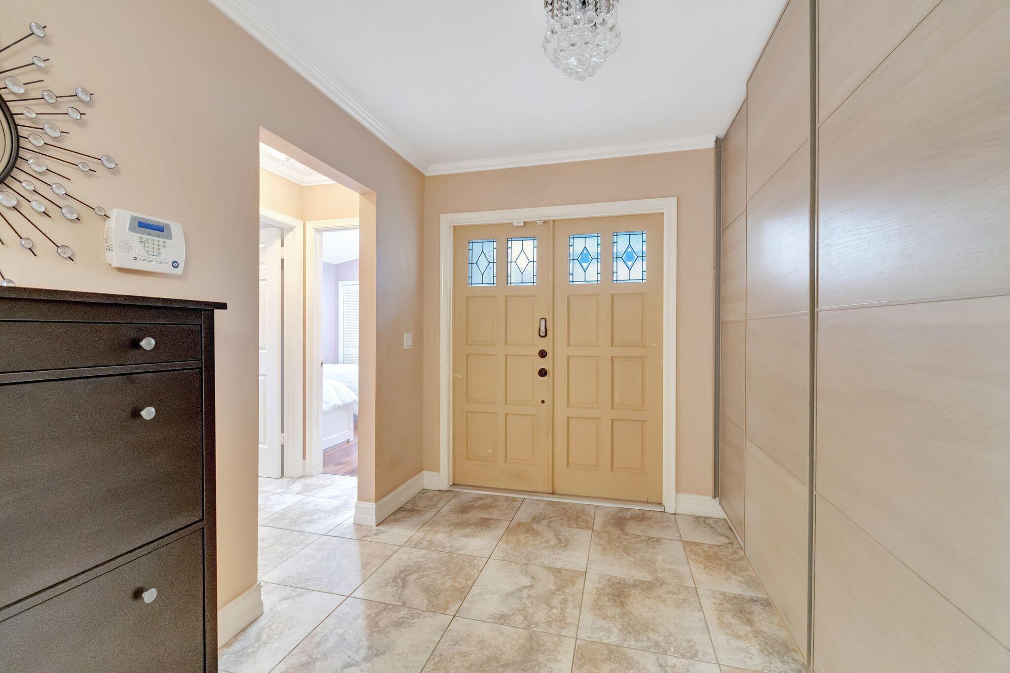 3 bedroom 2 Bath single family home available to rent in Central Boca. Updated kitchen and newer appliances, updated bathrooms, screened in patio with plenty of room for outside entertaining.