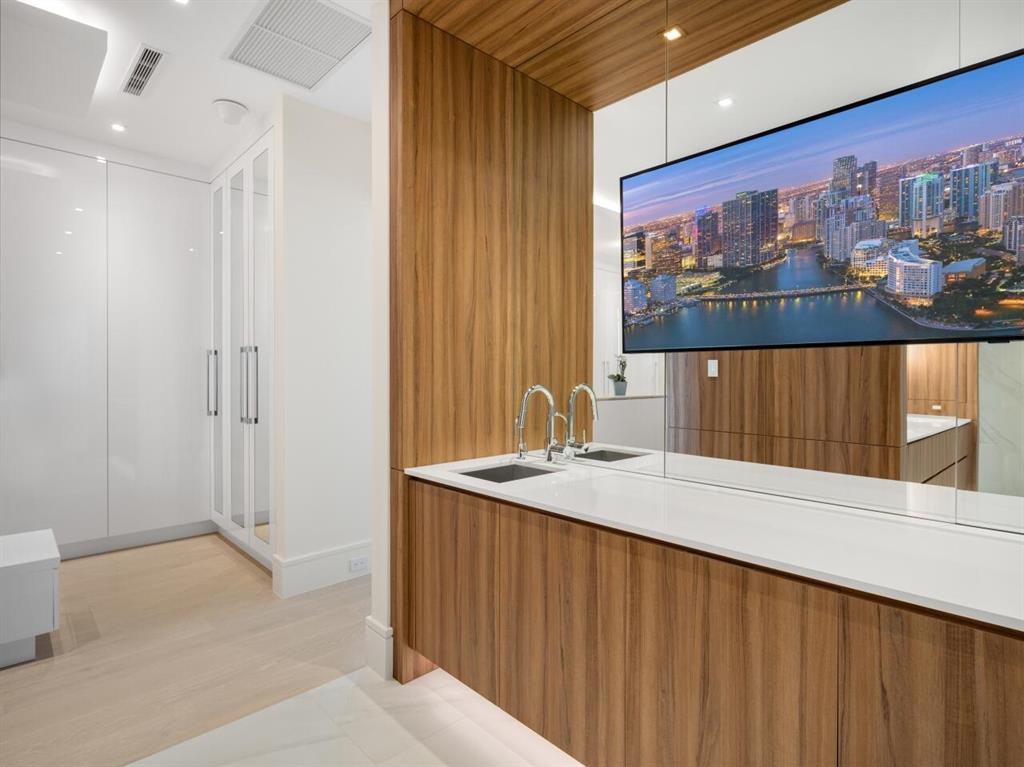 Pennock Point - Residential