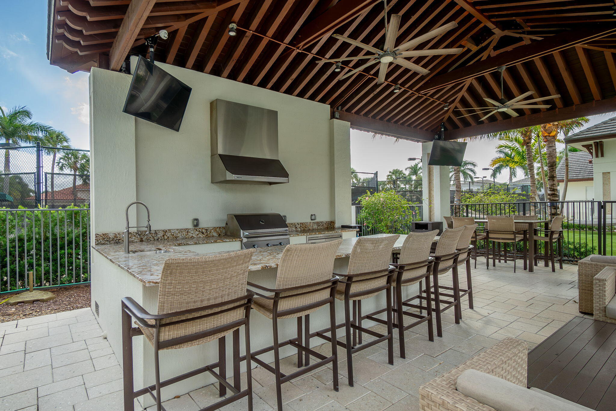 ROYAL PALM POLO PLAT - Residential Lease