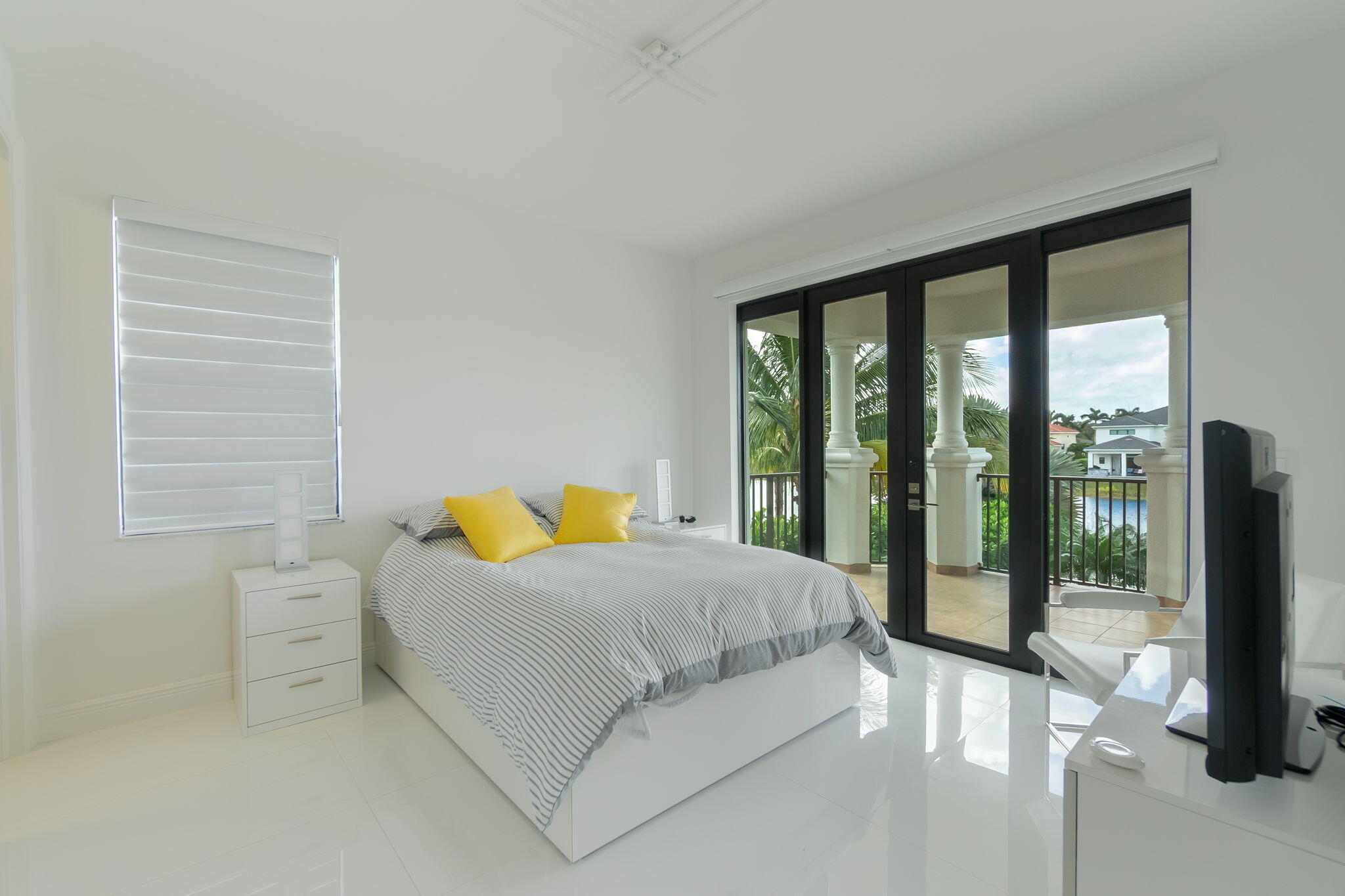 ROYAL PALM POLO PLAT - Residential Lease