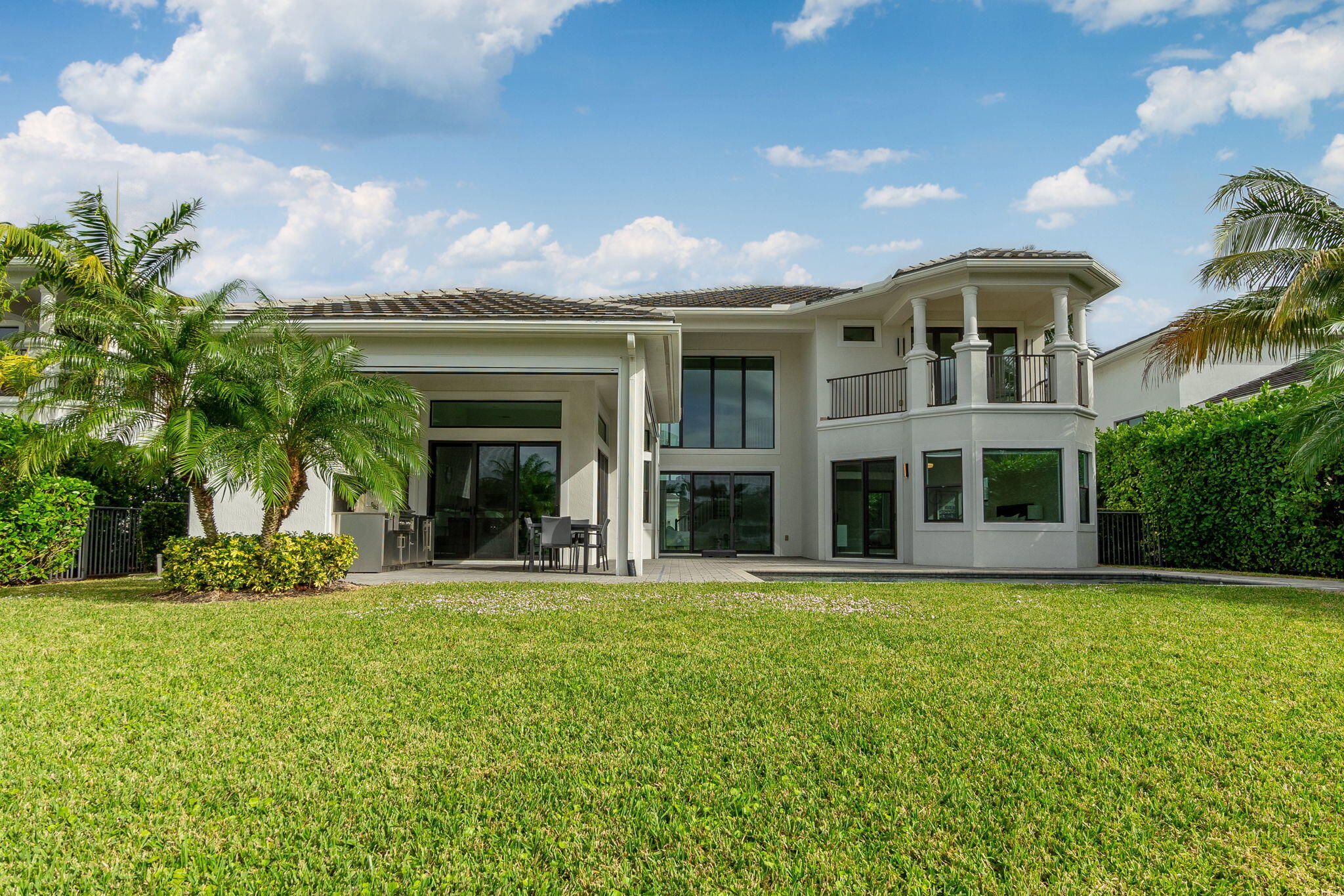ROYAL PALM POLO PLAT - Residential Lease