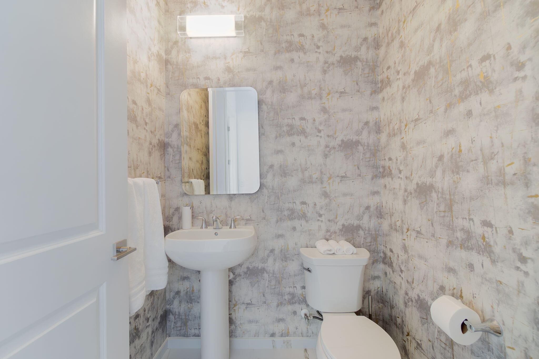 ROYAL PALM POLO PLAT - Residential Lease