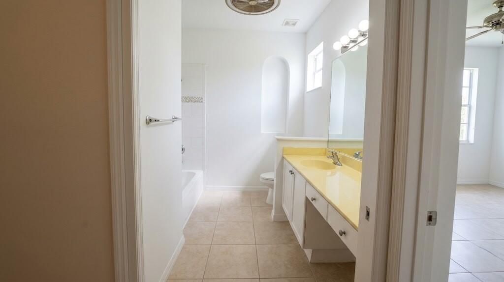 Tradition Heritage Oaks - Residential Lease