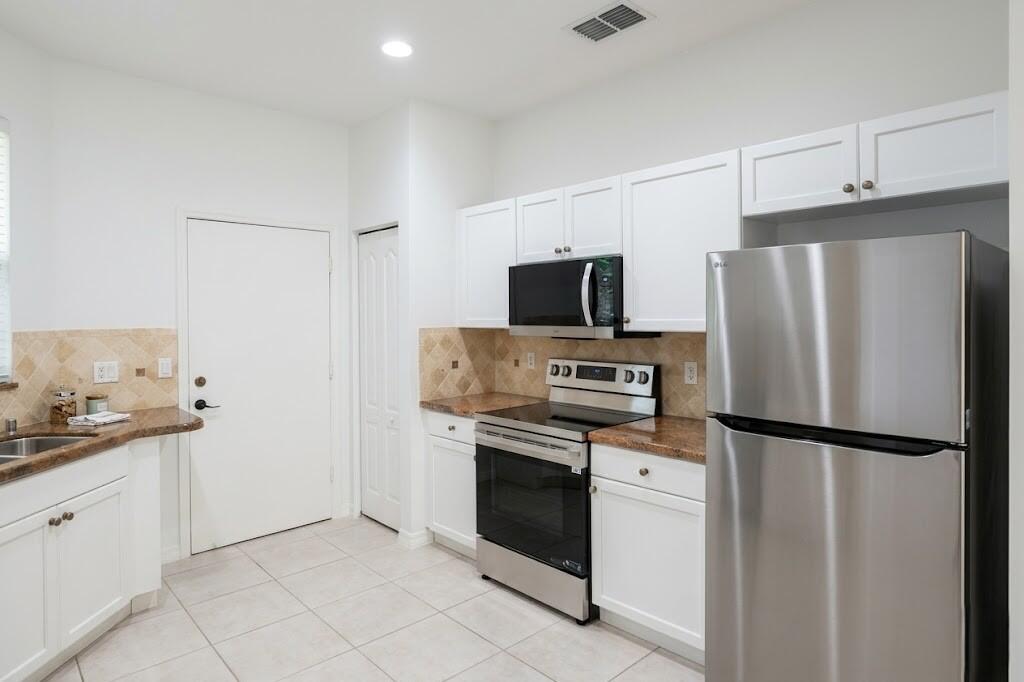 Tradition Heritage Oaks - Residential Lease