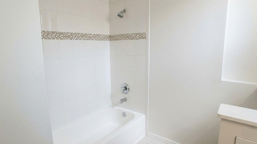 Tradition Heritage Oaks - Residential Lease