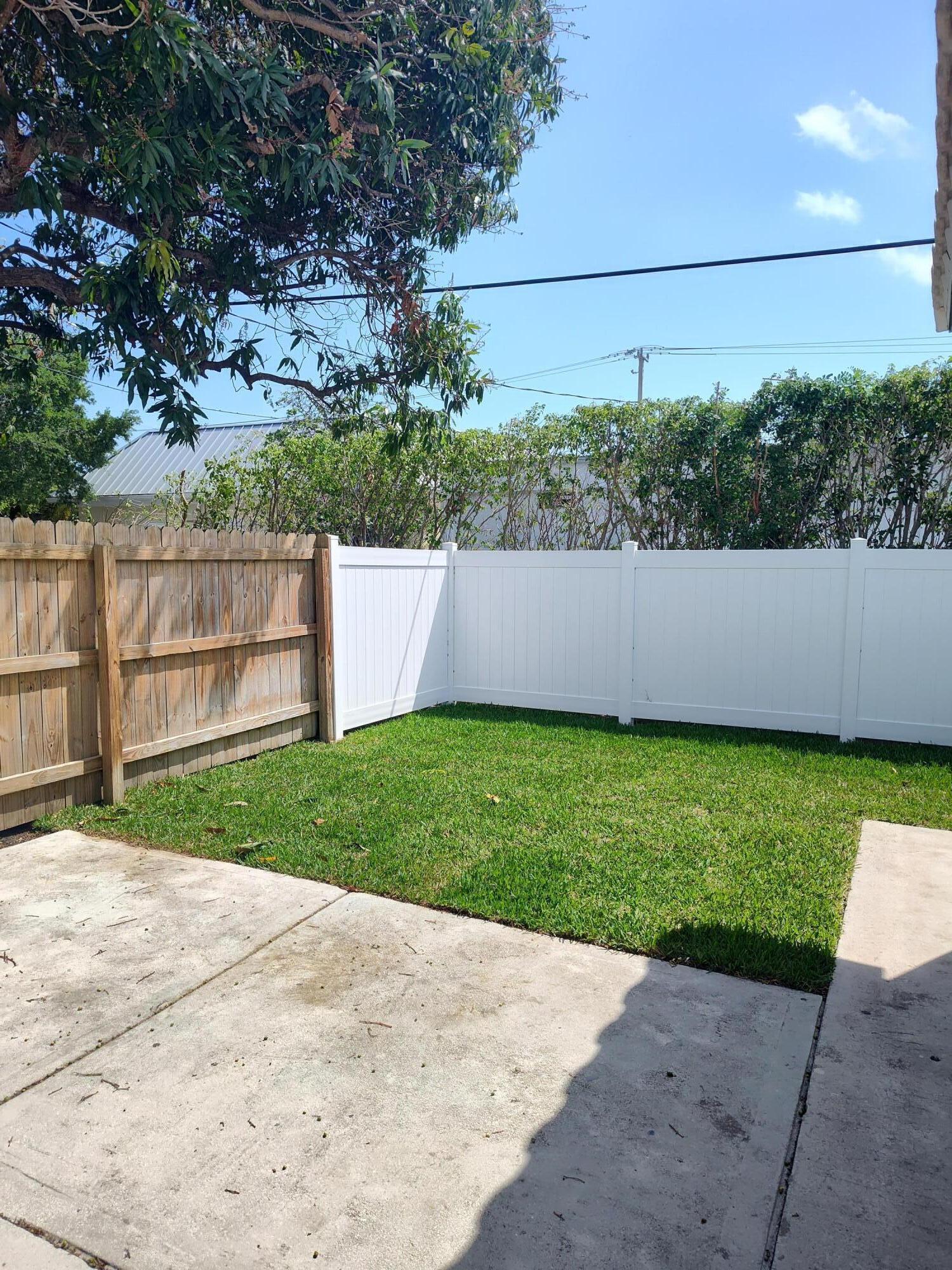 LIGHTHOUSE MANOR 43 - Residential Income