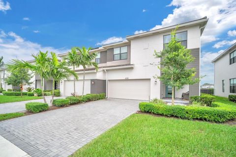 A home in Lake Worth