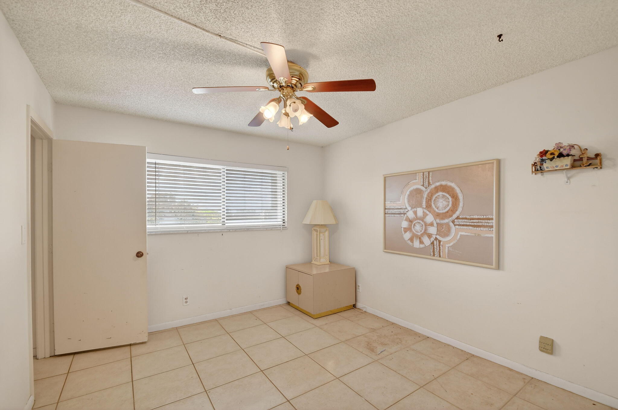 HUNTINGTON LAKES SEC TWO CONDOS - Residential