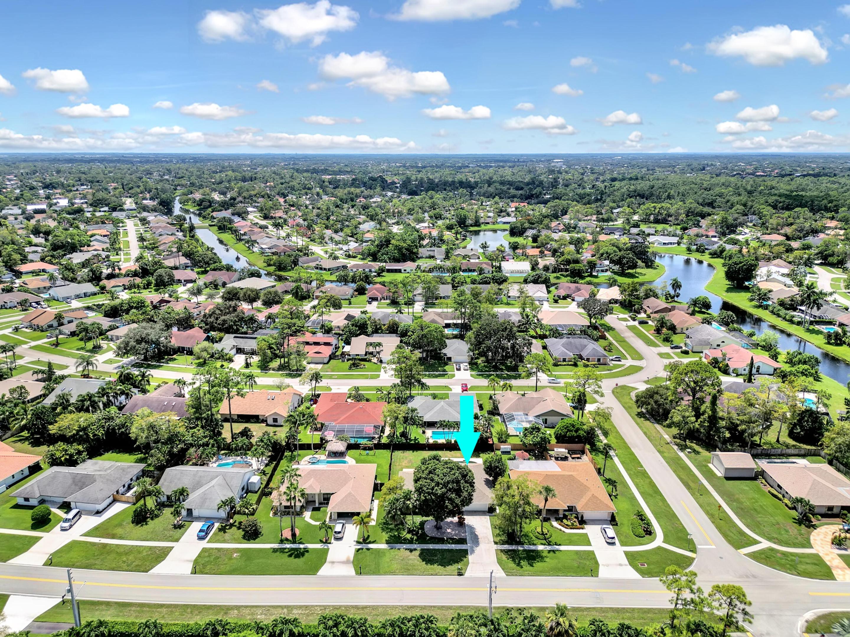 SUGAR POND MANOR OF WELLINGTON - Residential