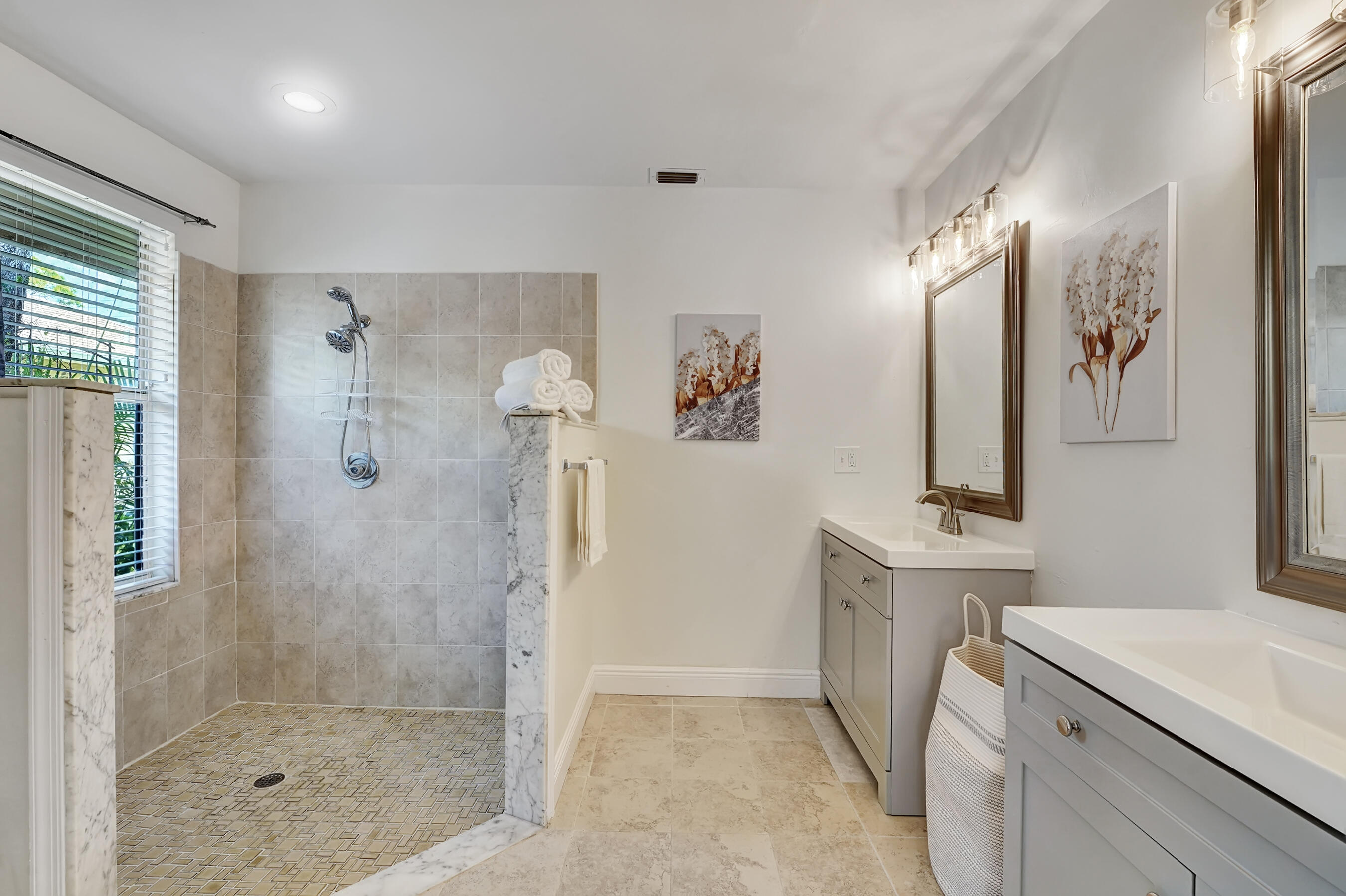 SUGAR POND MANOR OF WELLINGTON - Residential
