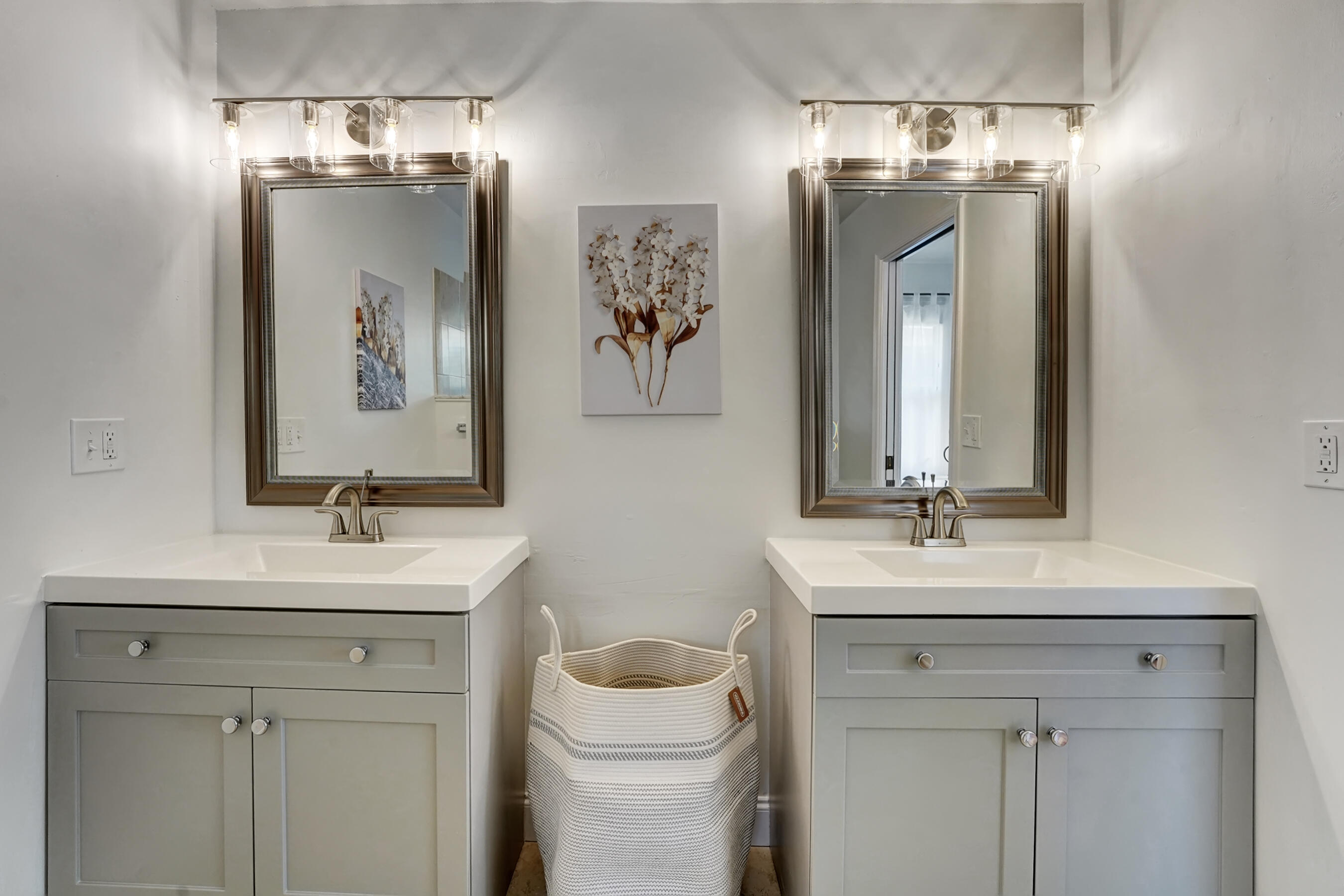 SUGAR POND MANOR OF WELLINGTON - Residential