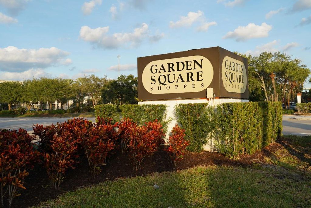 Photo of 2427 24th Lane, Palm Beach Gardens, FL 33418 (MLS # R11147436)