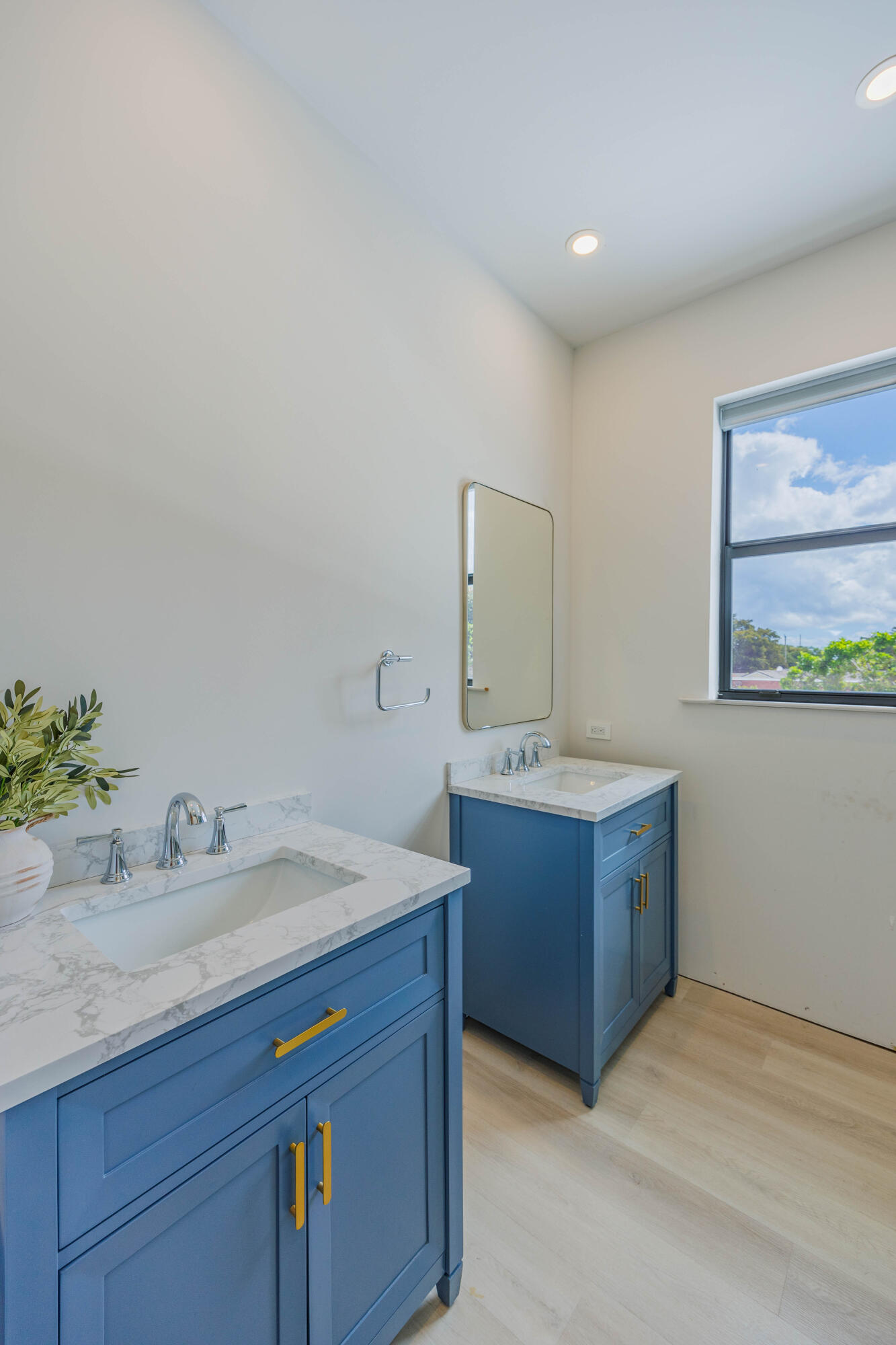 FOREST RIDGE PARK - Residential