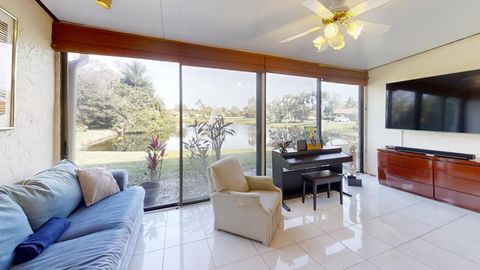 8460 Casa Del Lago E Boca Raton FL 33433