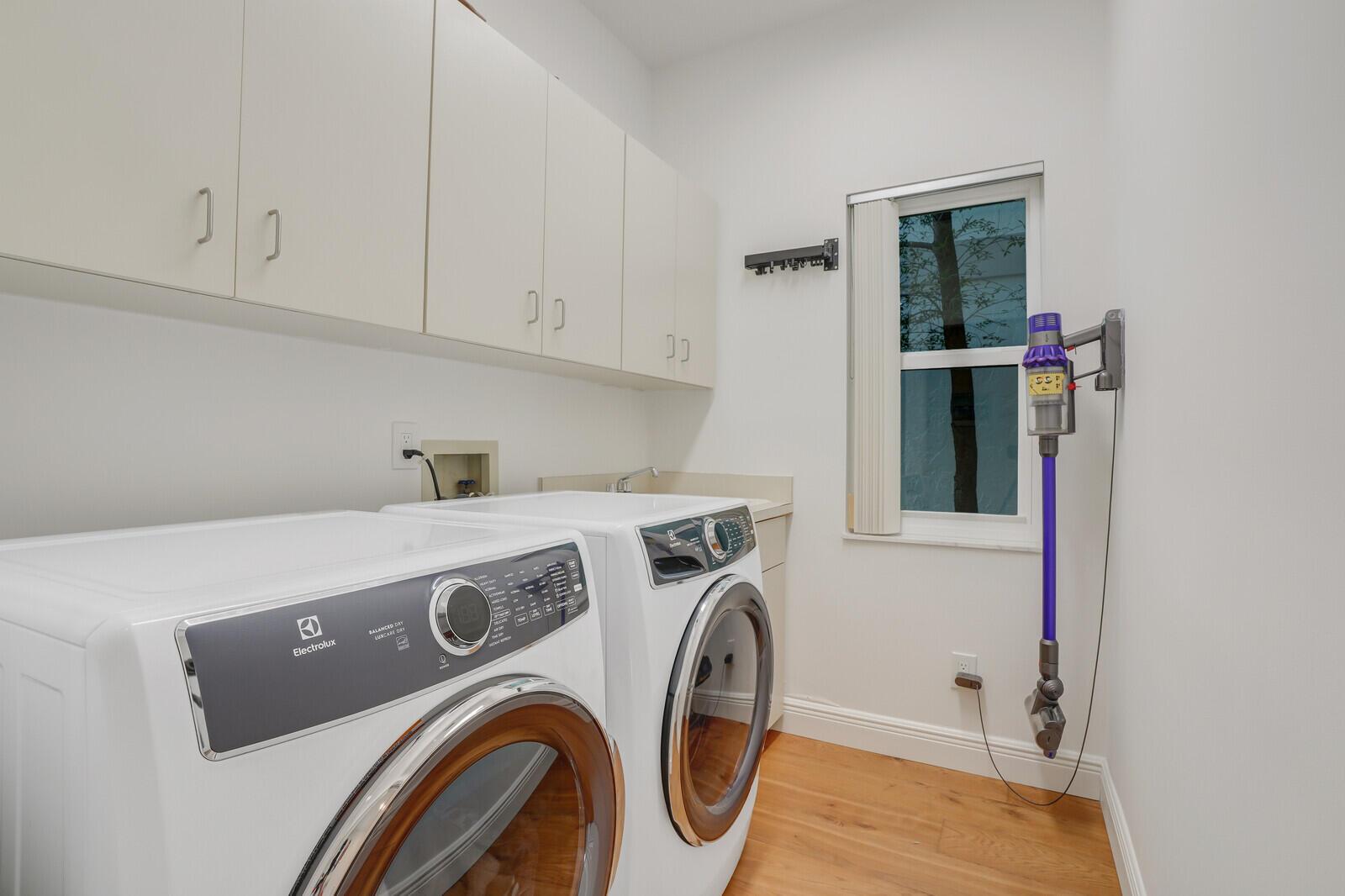 MARINA BAY - Residential Lease