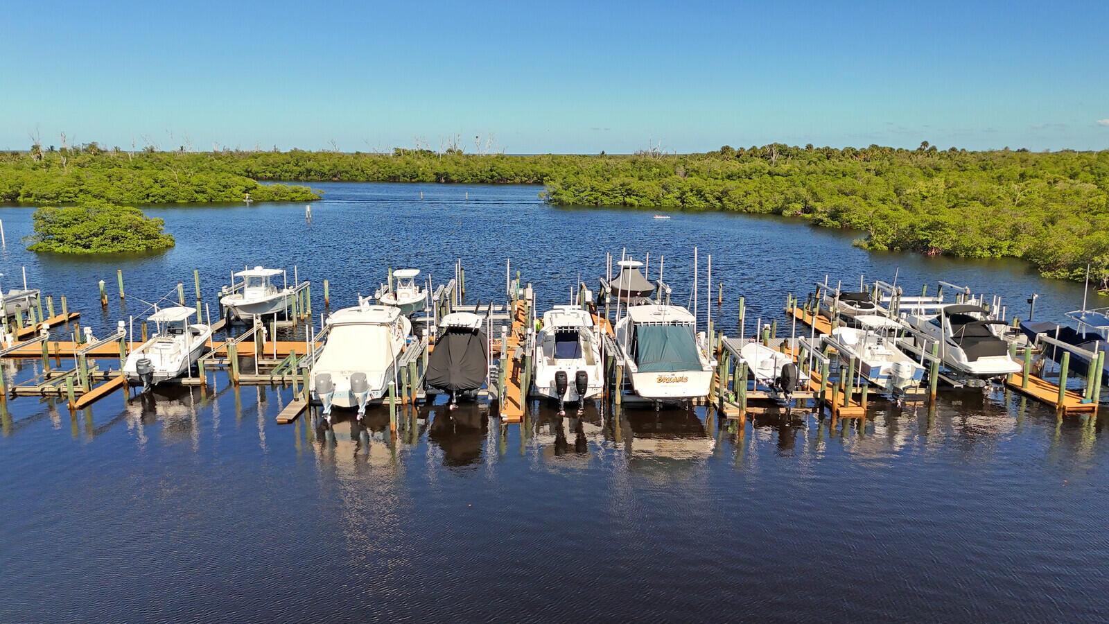 MARINA BAY - Residential Lease