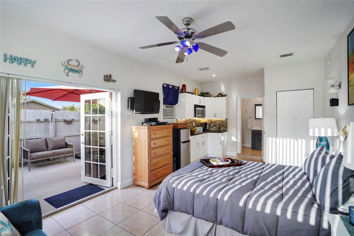 Flora Gardens 32-15 B - Residential