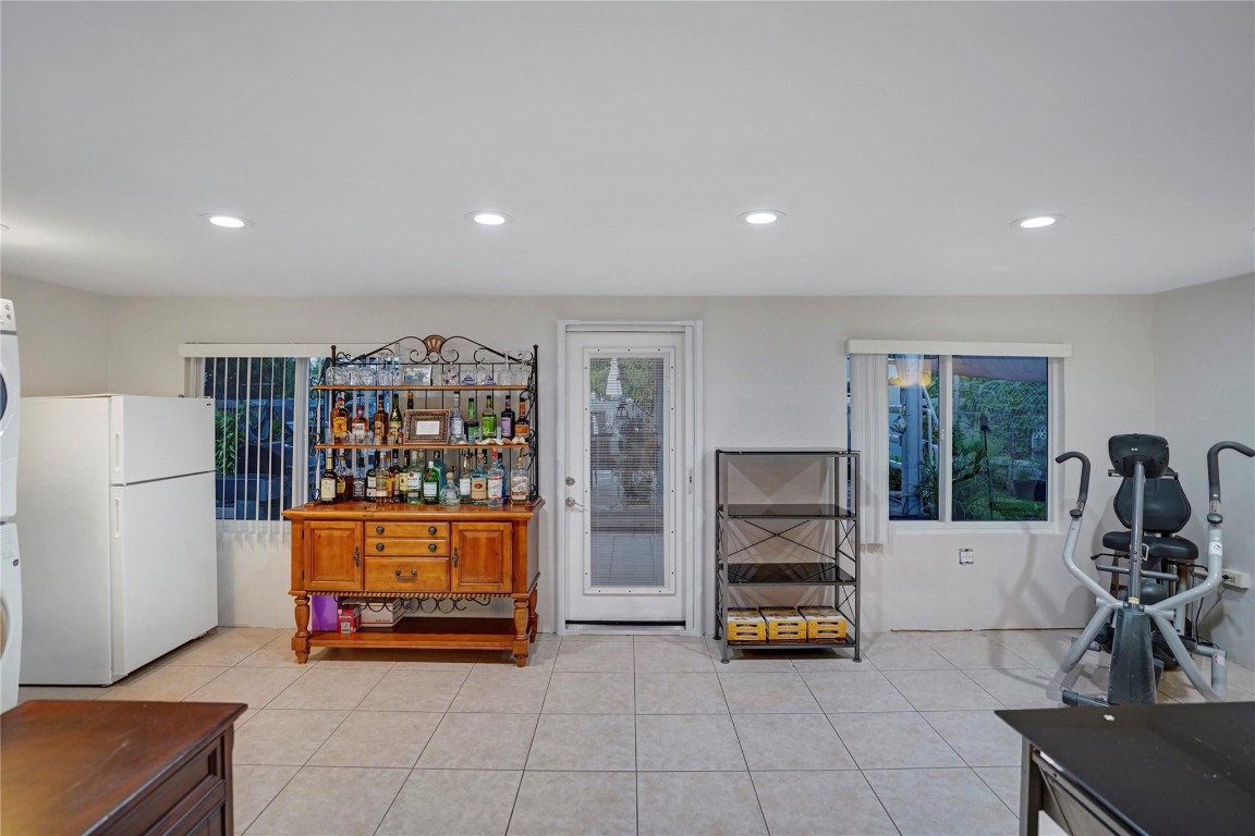 Flora Gardens 32-15 B - Residential