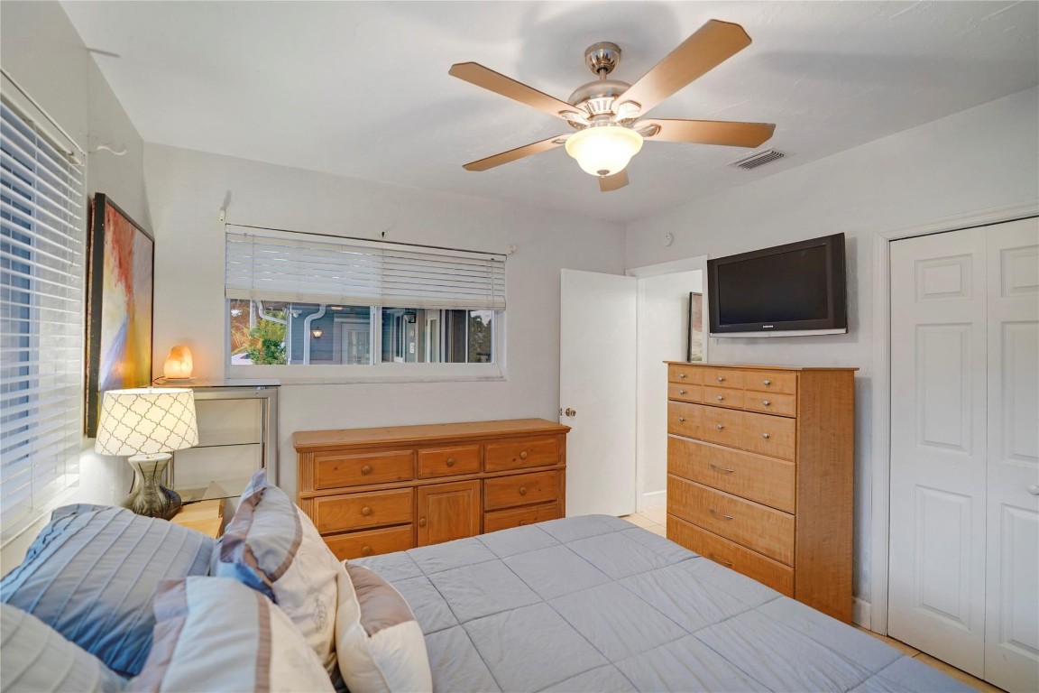 Flora Gardens 32-15 B - Residential