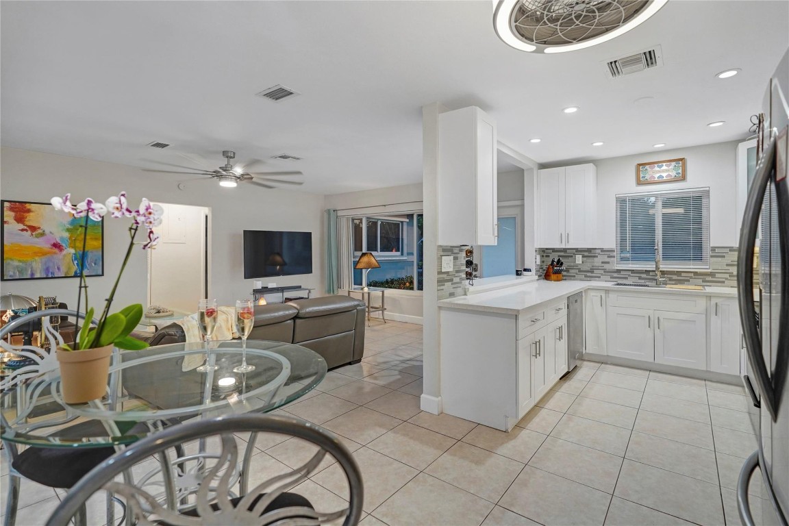 Flora Gardens 32-15 B - Residential