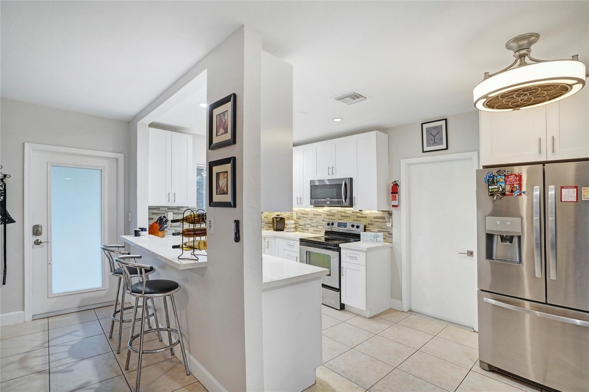 Flora Gardens 32-15 B - Residential