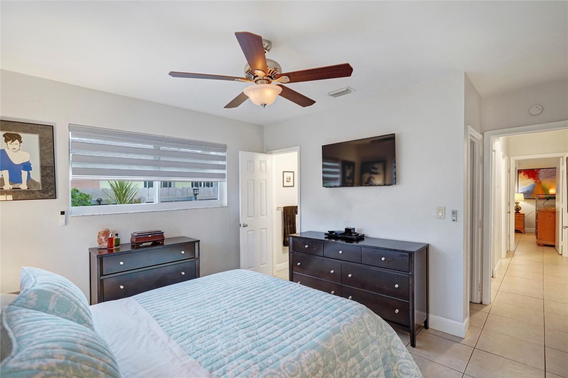 Flora Gardens 32-15 B - Residential