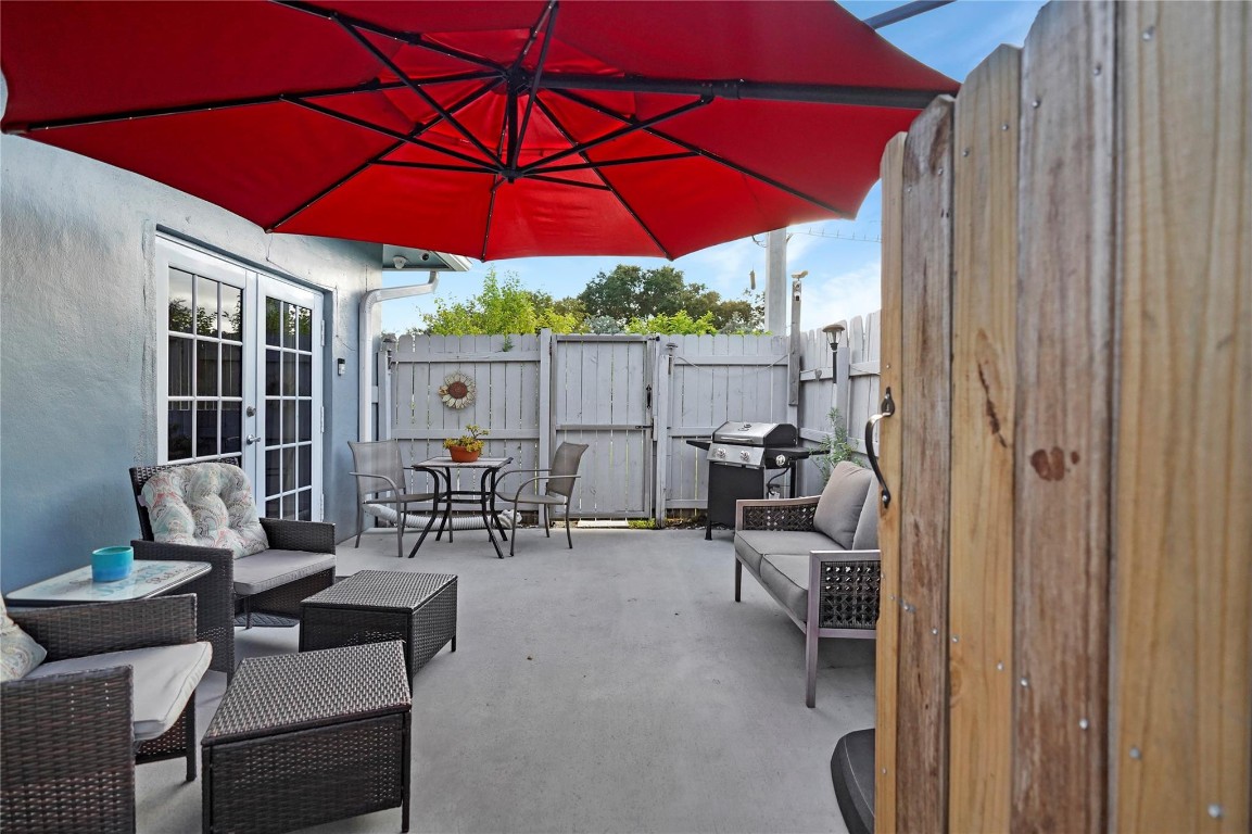 Flora Gardens 32-15 B - Residential