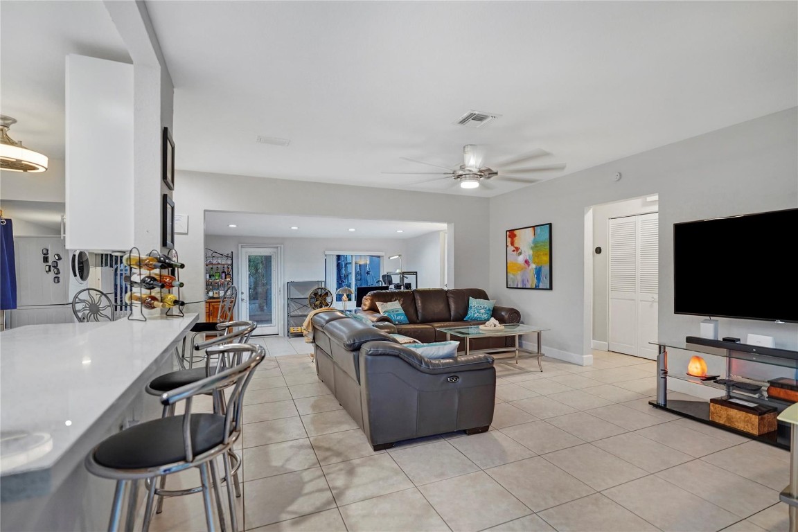 Flora Gardens 32-15 B - Residential