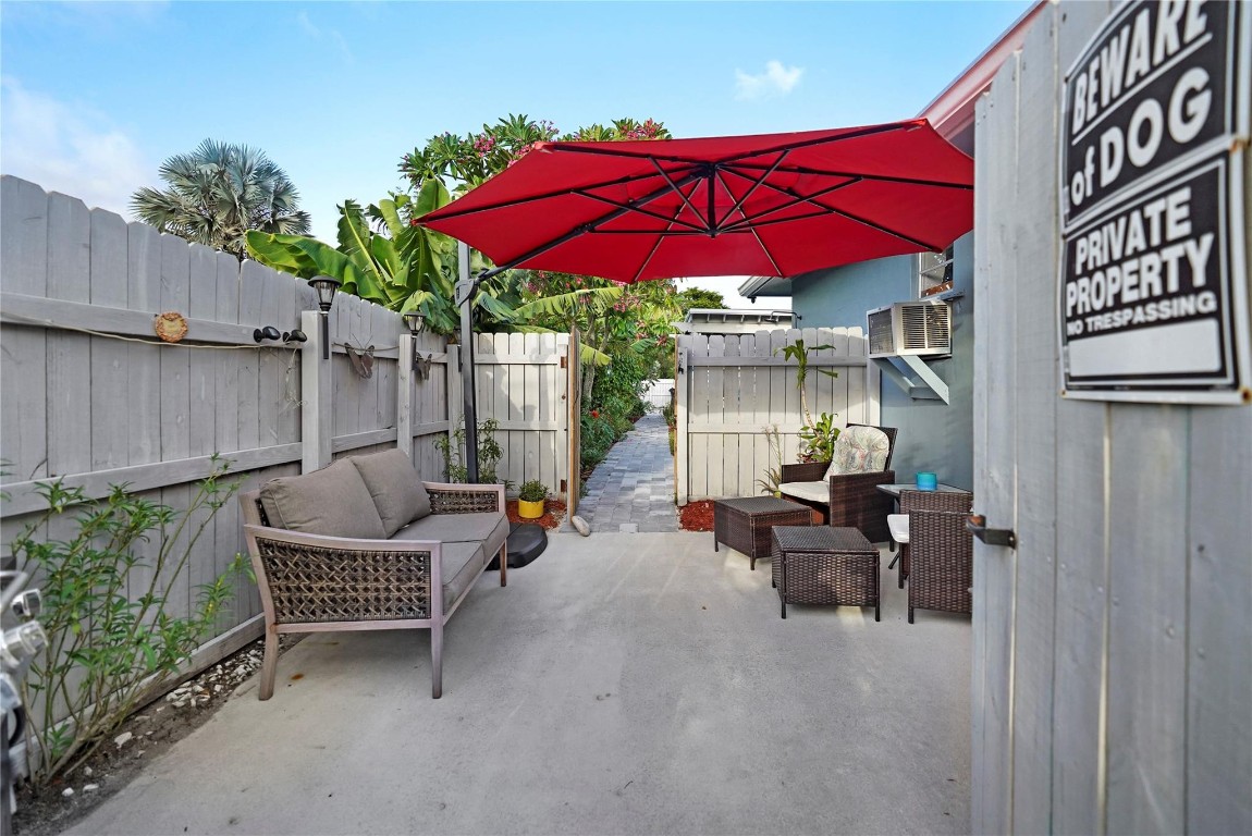 Flora Gardens 32-15 B - Residential