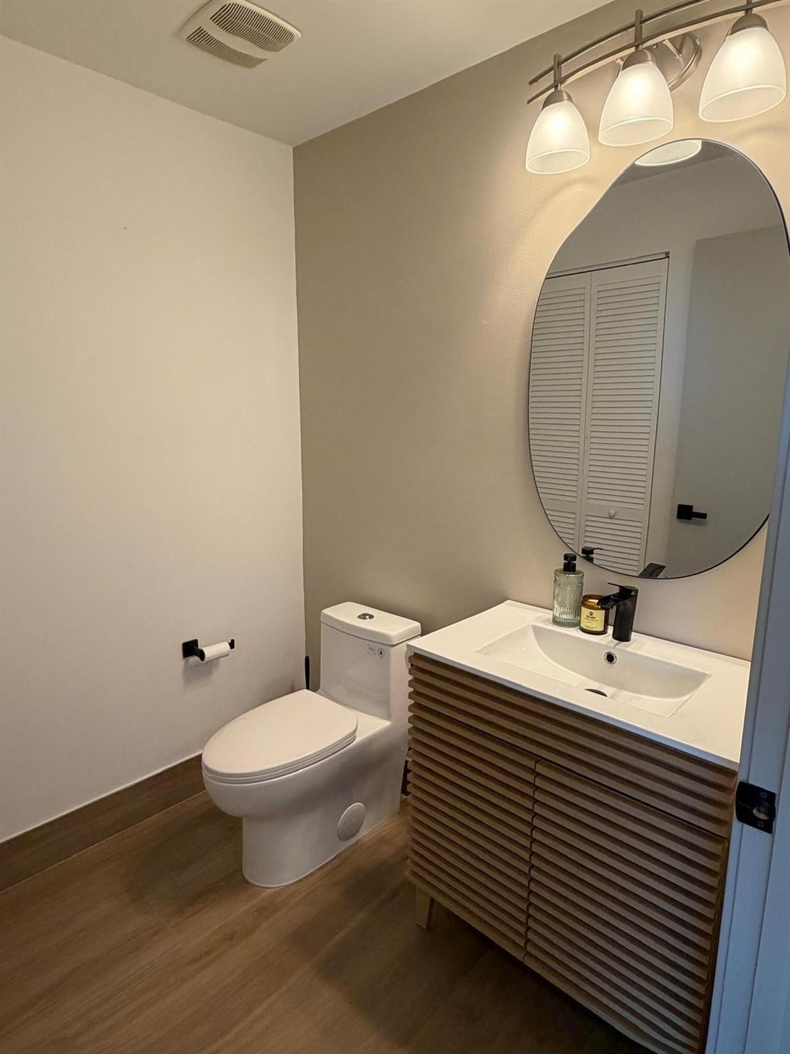 Marinablue Condo - Residential Lease