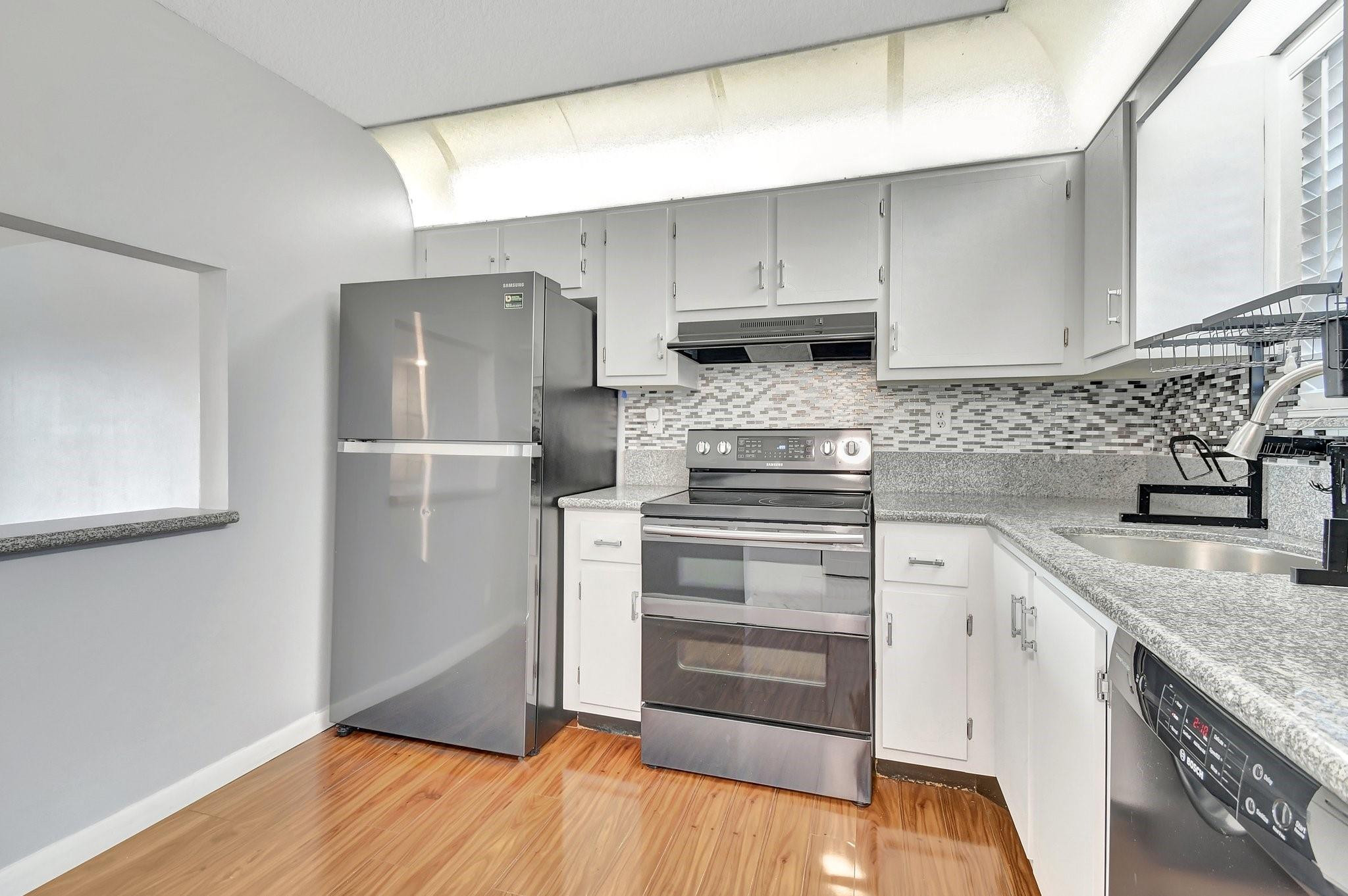 9300 SW 8th Street 303, Boca Raton, FL, 33428/$175,000 1 9300 SW 8th Street 303