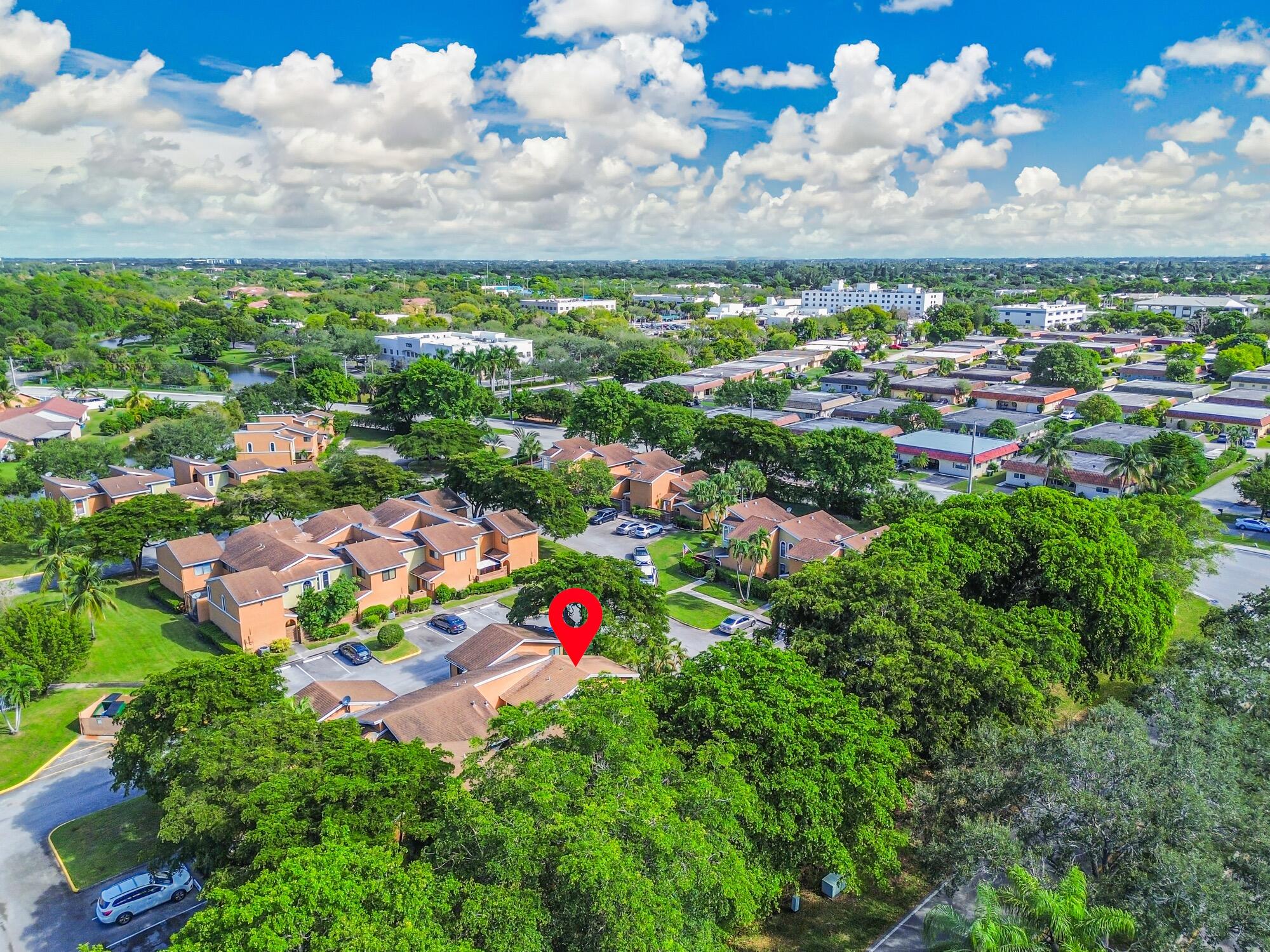 PINEAPPLE PARK - Residential