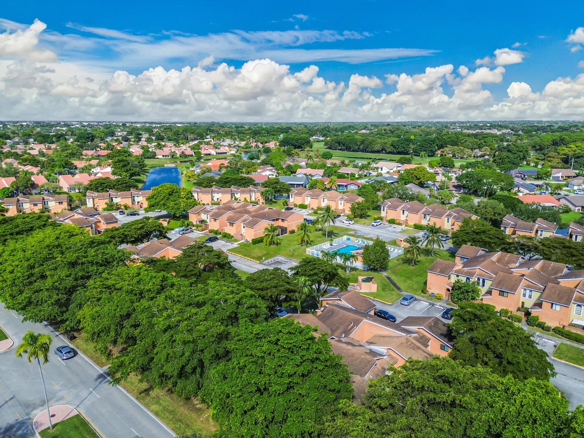 PINEAPPLE PARK - Residential