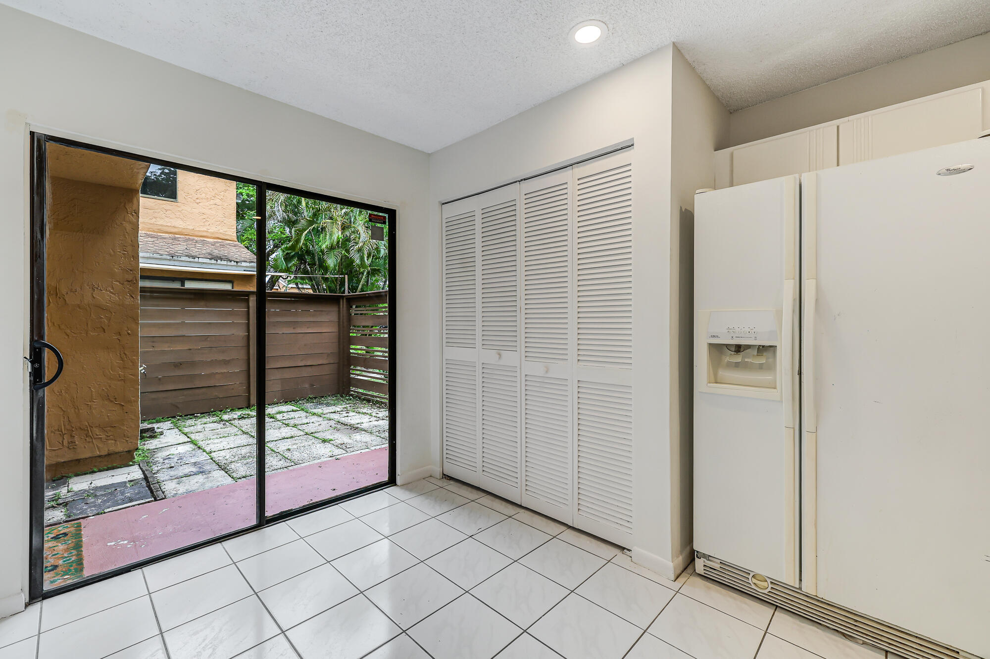 PINEAPPLE PARK - Residential