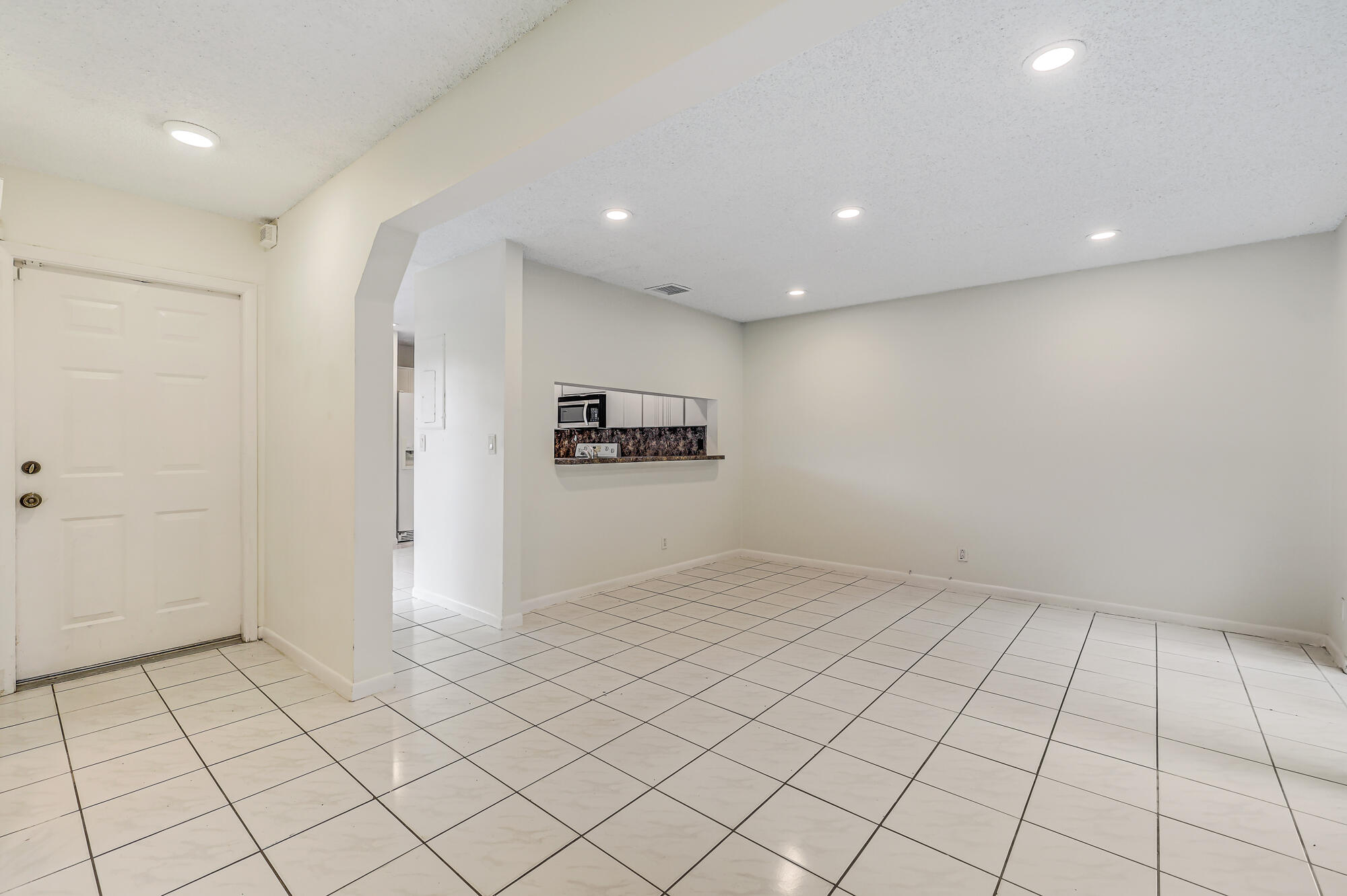 PINEAPPLE PARK - Residential