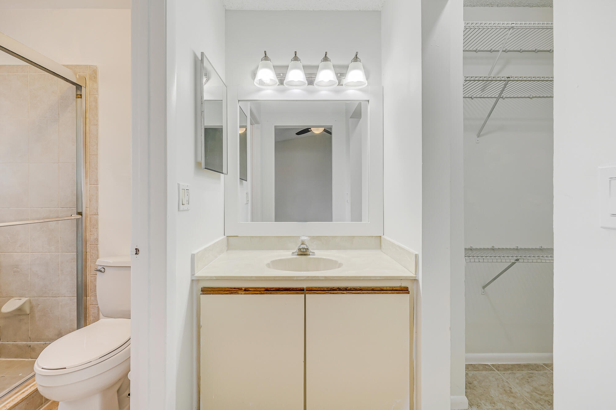 PINEAPPLE PARK - Residential