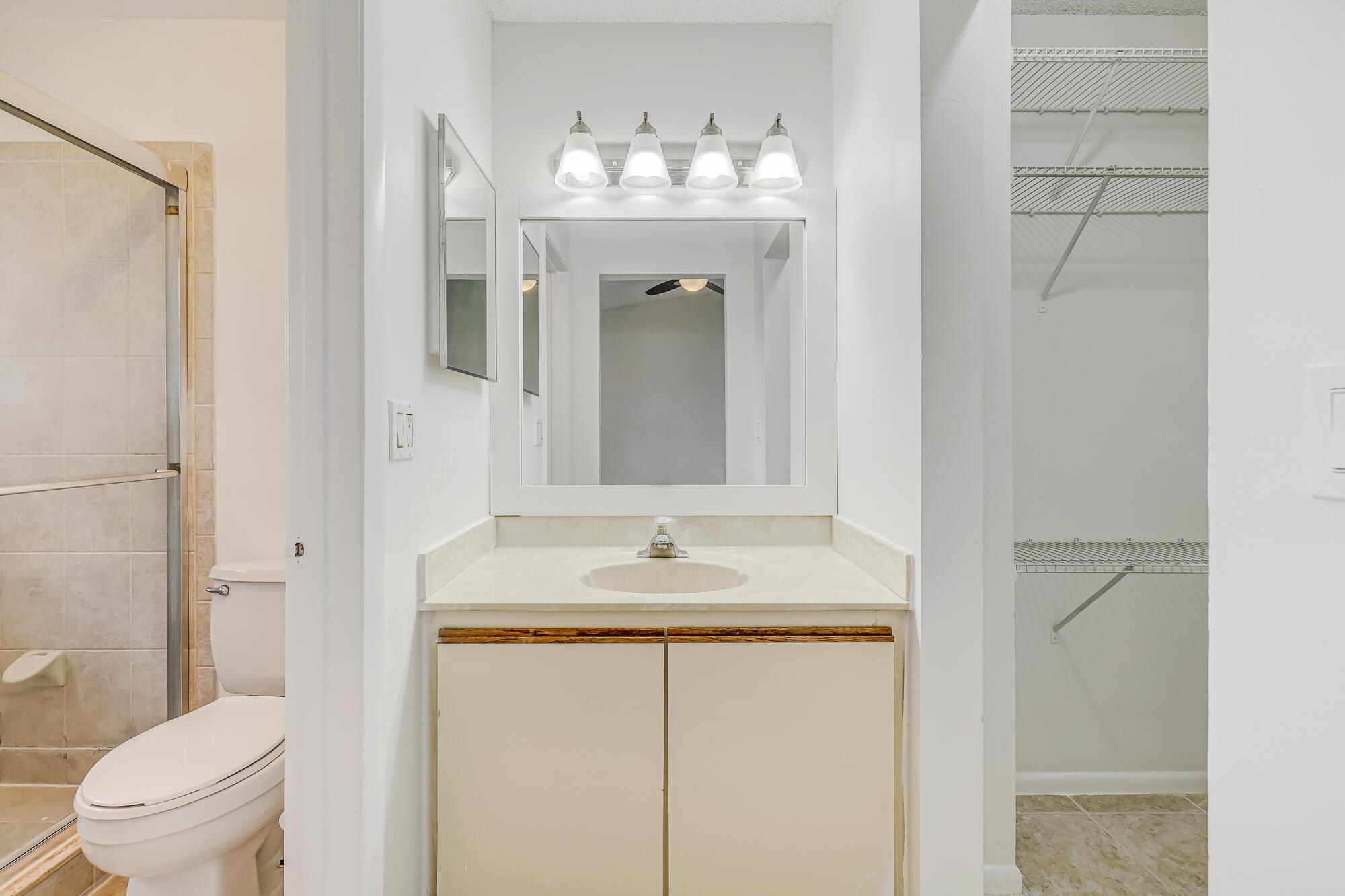 PINEAPPLE PARK - Residential