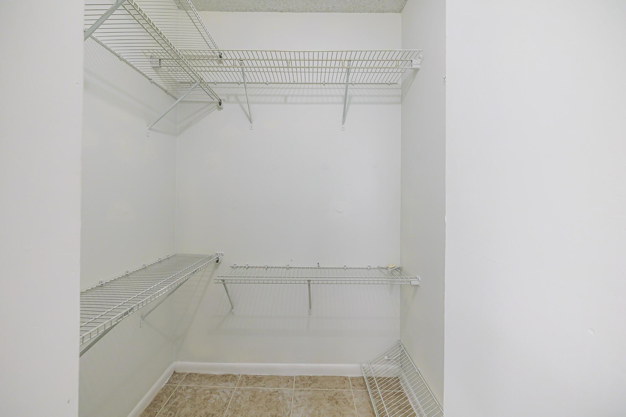 PINEAPPLE PARK - Residential