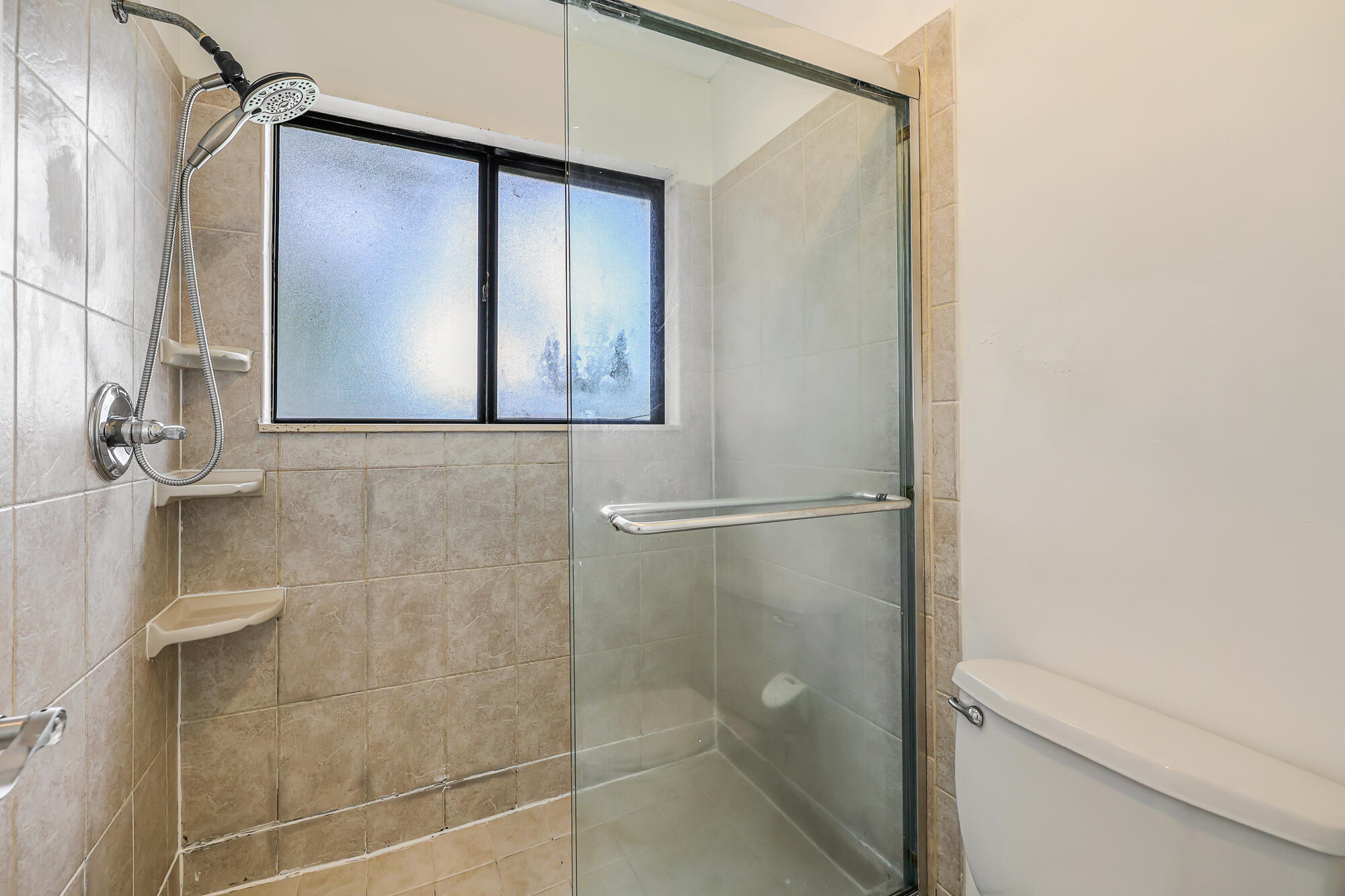 PINEAPPLE PARK - Residential