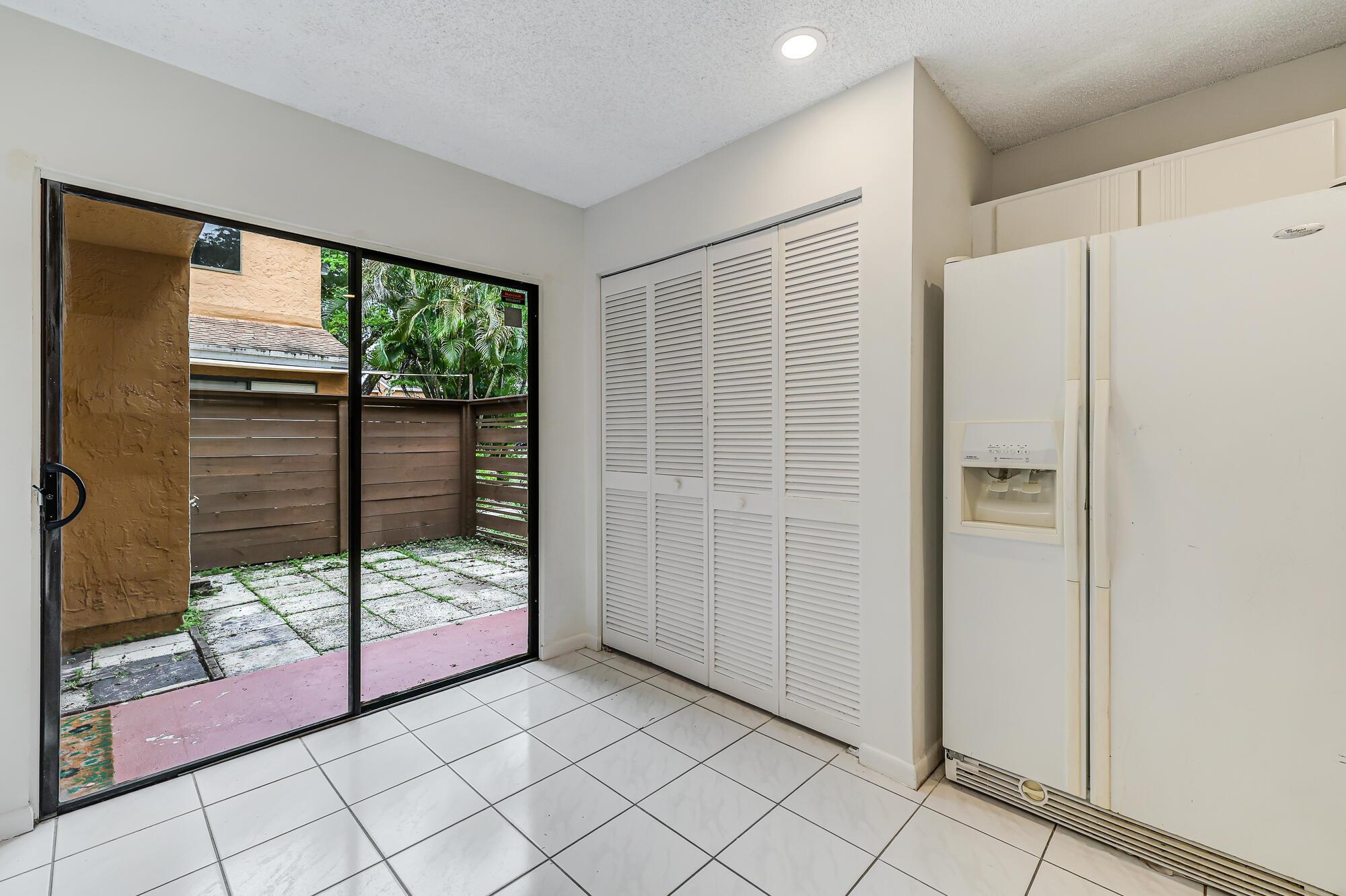 PINEAPPLE PARK - Residential