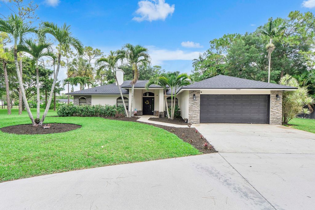 Photo of 16967 84th Court N, Loxahatchee, FL 33470 (MLS # B26031360)