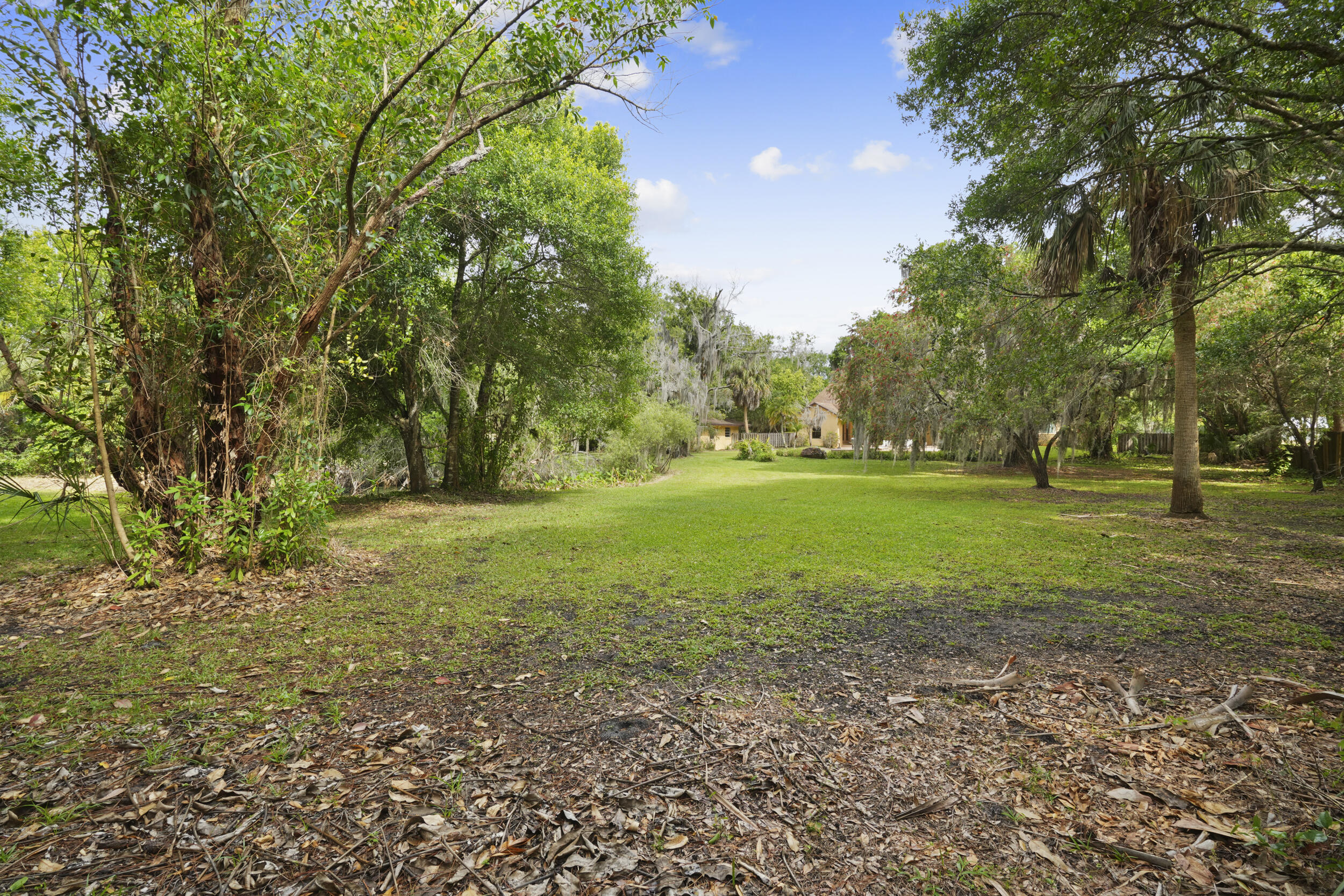 CARDINAL GLEN - Residential
