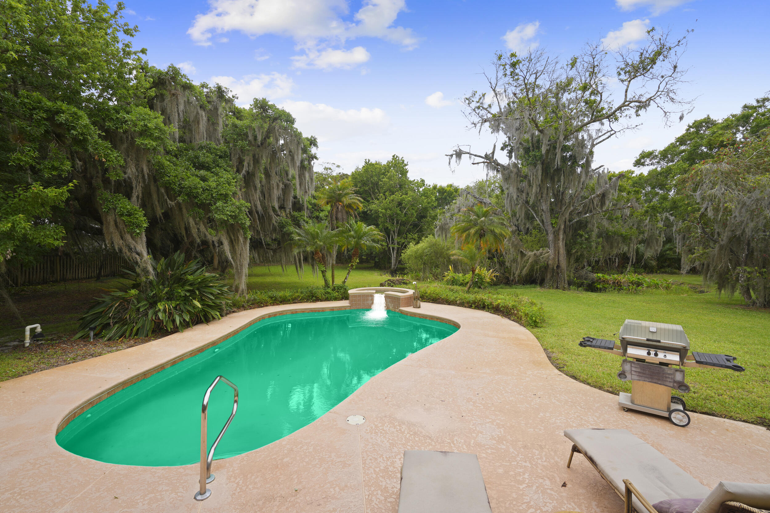 CARDINAL GLEN - Residential