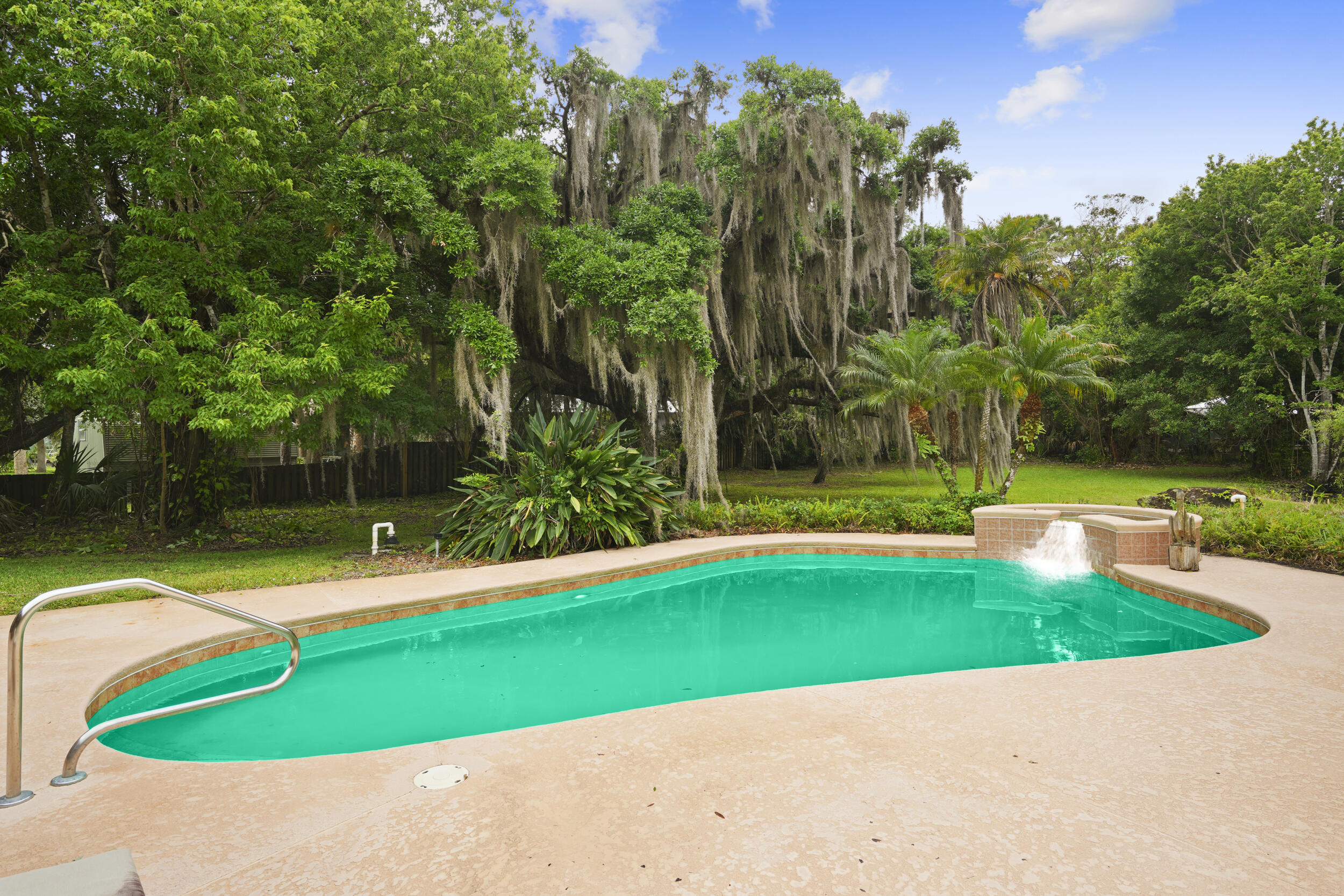 CARDINAL GLEN - Residential